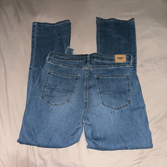 Levi’s Denizen Mid Rise Bootcut Jeans - Picture 5 of 7